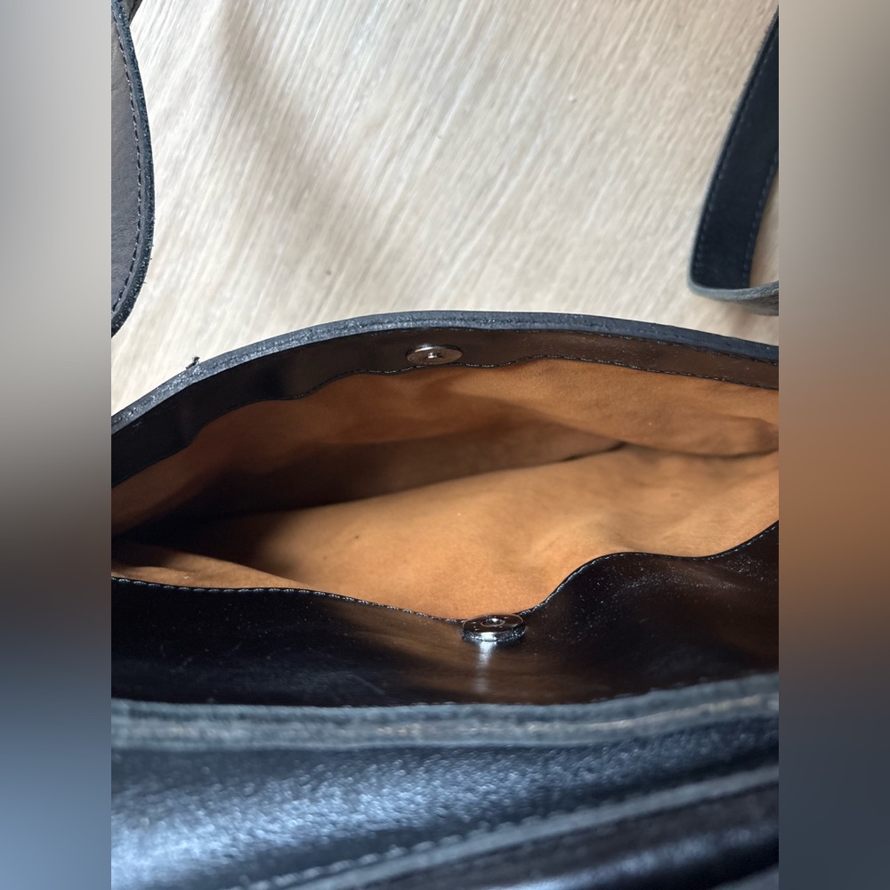 Patricia Nash London Leather Saddle Bag | Heritage Collection | Suede Interior - Picture 14 of 16